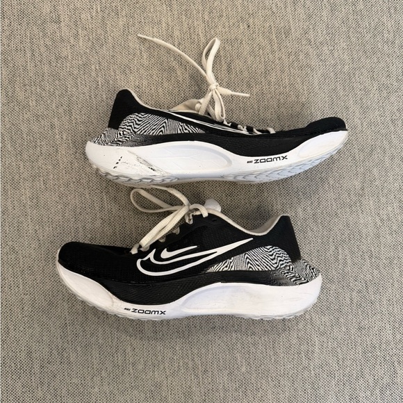 Nike Zoom Fly Running Shoe - Picture 11 of 13